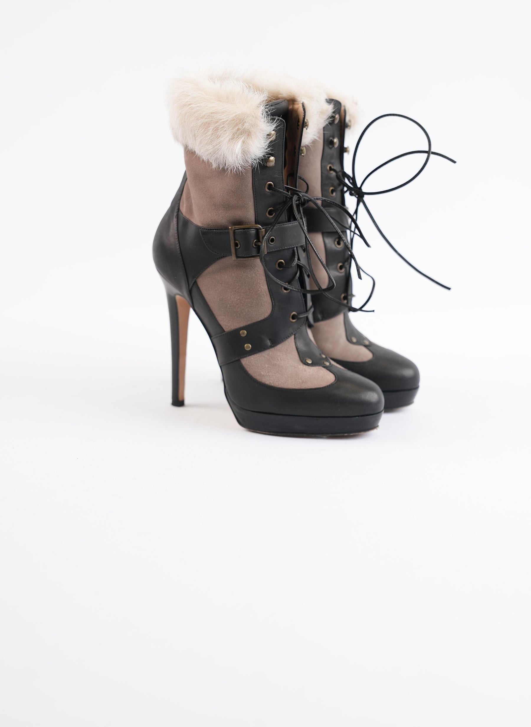 Oscar de la Renta Leather Lace Up Boots