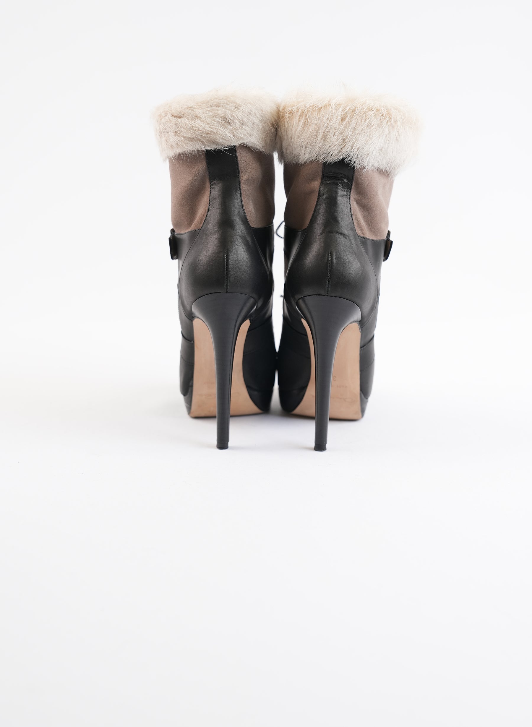 Oscar de la Renta Leather Lace Up Boots