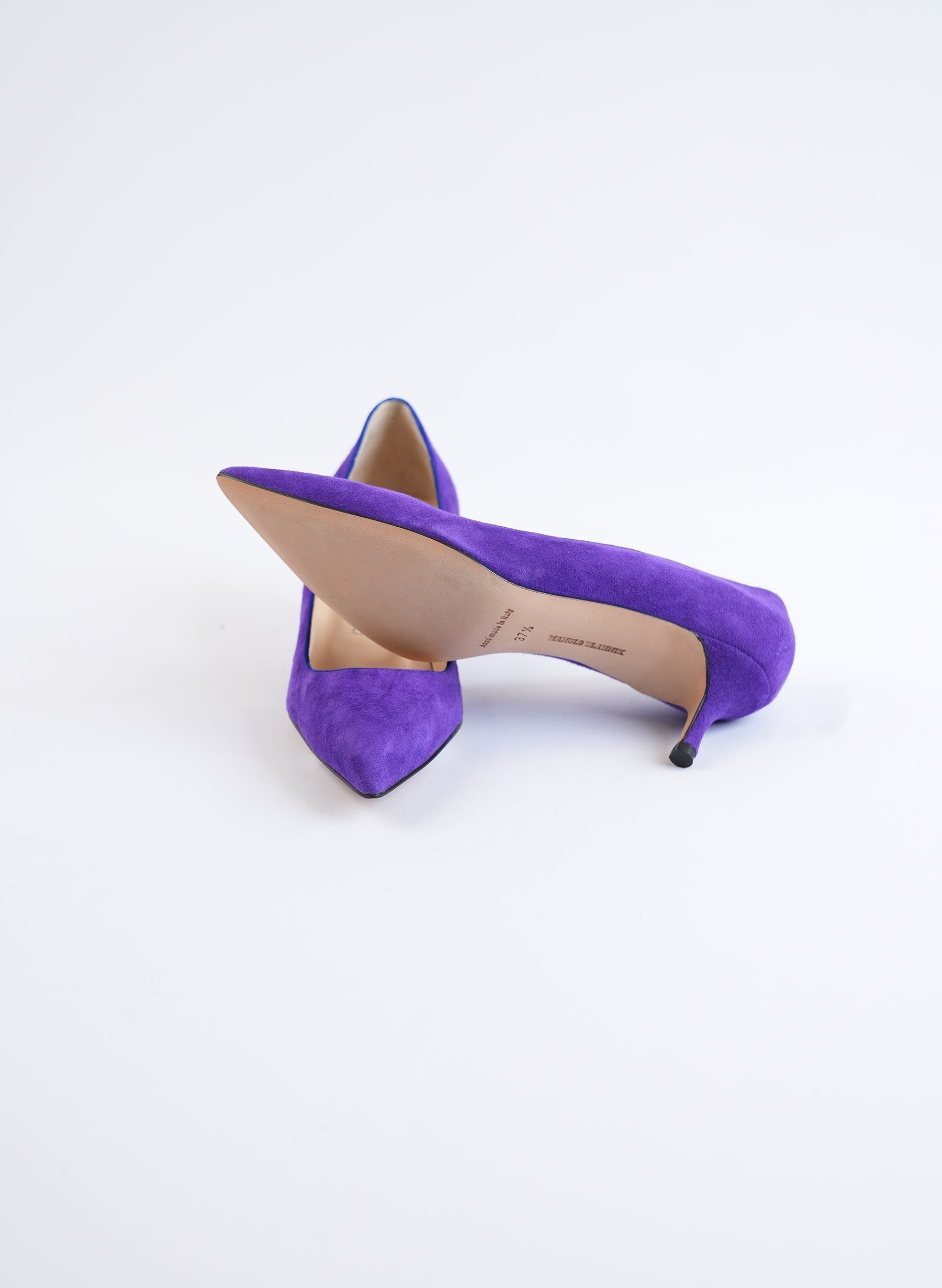 Manolo Blahnik BB Suede Pumps