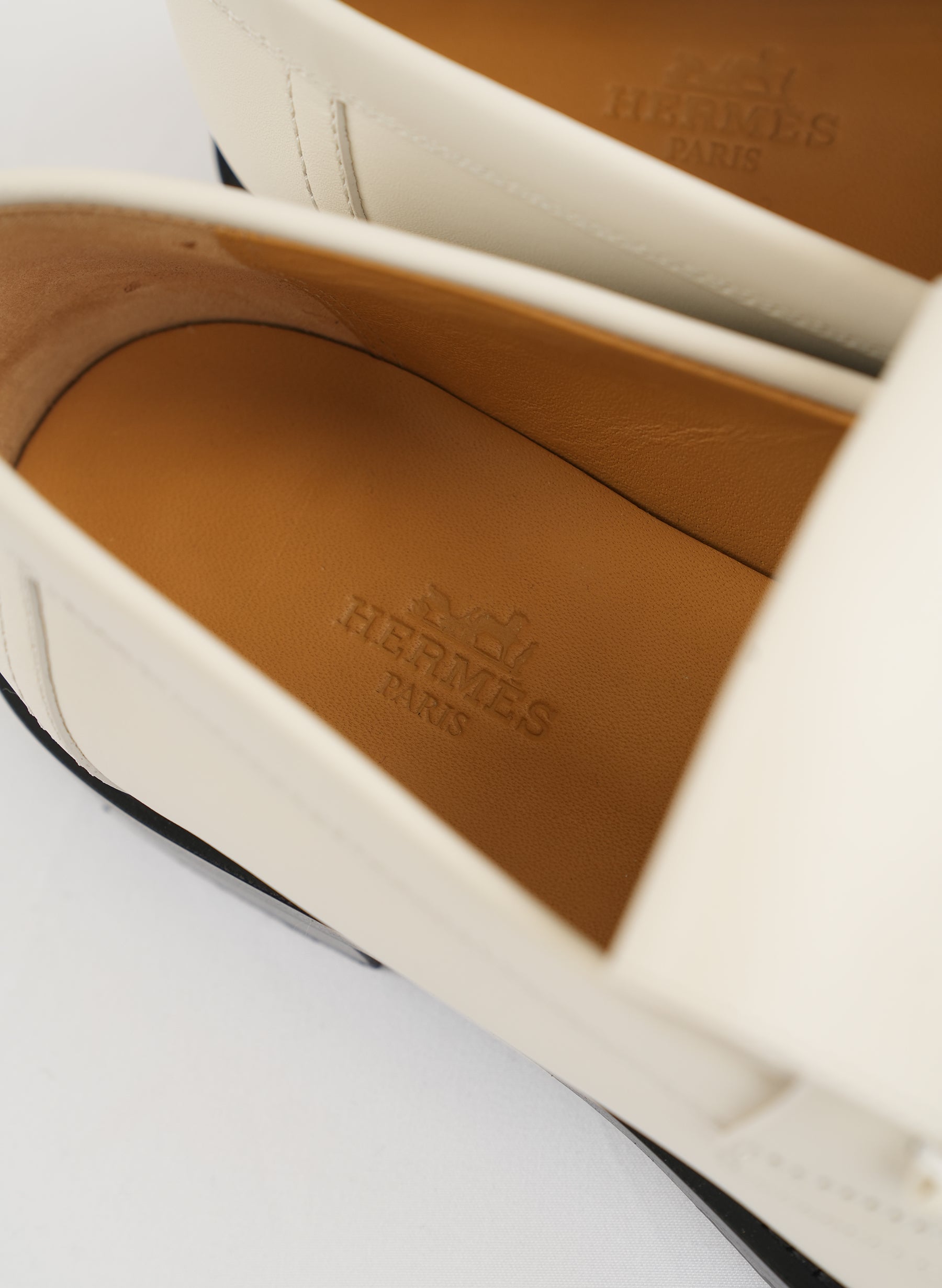 Hermès White Leather Impact Loafers